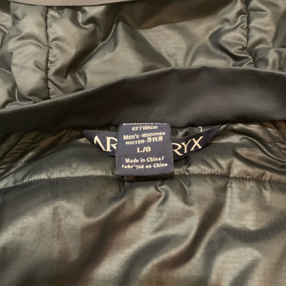 Vintage 2000’s Arc’teryx Windstopper Jacket - Picture 3 of 3